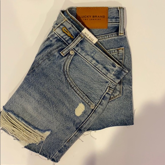 Lucky Brand Light Wash Shorts - Picture 2 of 3